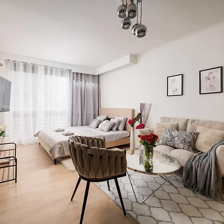Comfortable Air-Conditioned 2-Bedroom Apartament 1 Km To Central Station Metro Bus Tram Warsaw Exterior photo